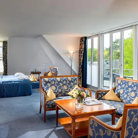 Carstens Hotel 4*